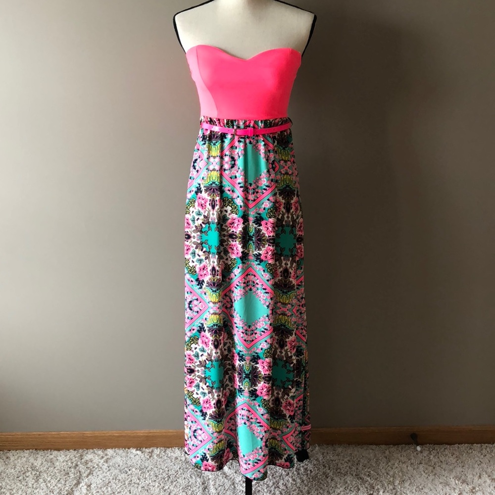 Women’s Strapless Maxi Dress Size-Small